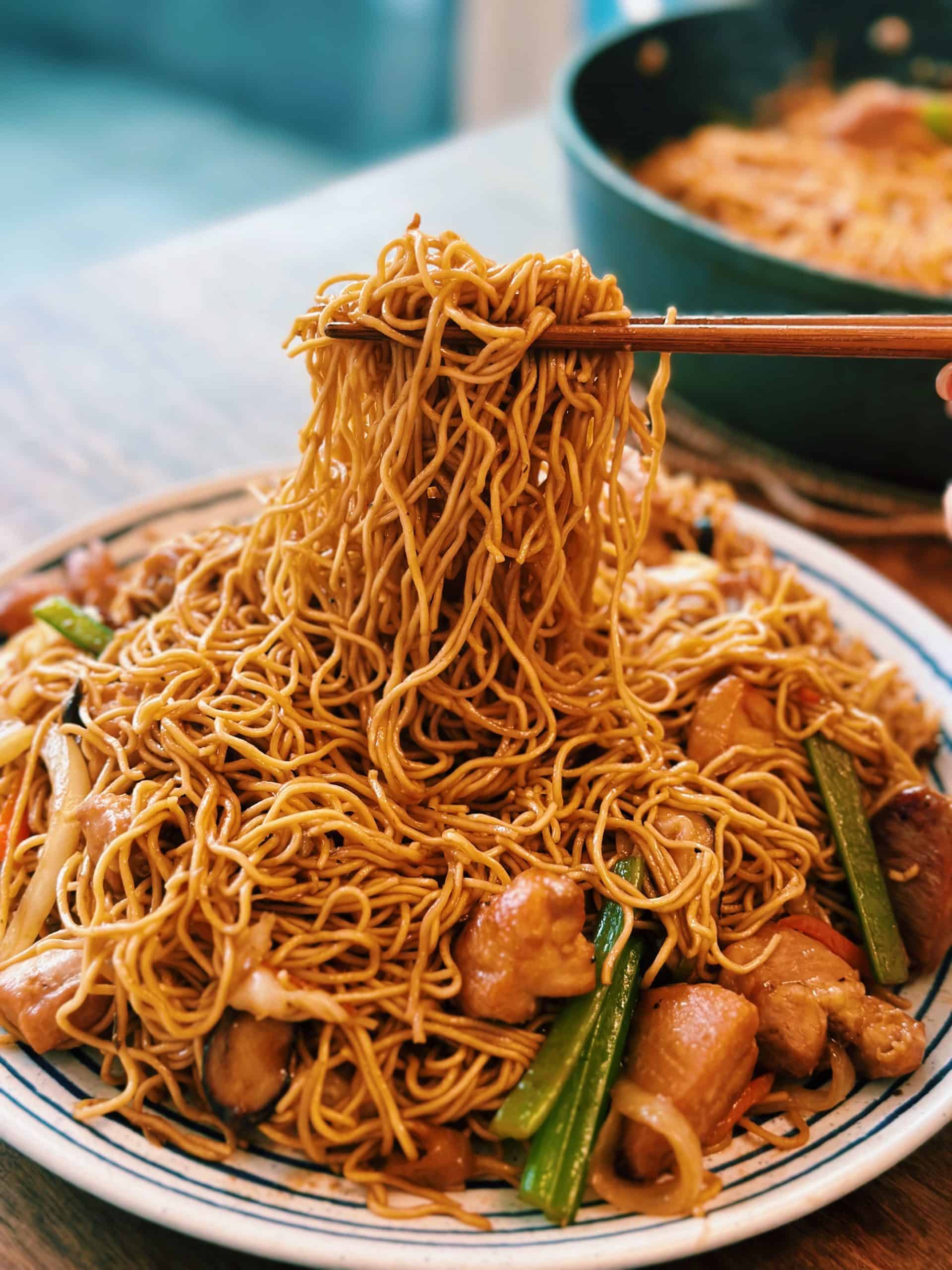 Chow Mein: Una deliciosa opción culinaria